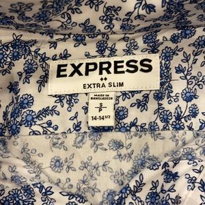 Blue floral men’s express extra slim 14-14 1/2 t-shirt